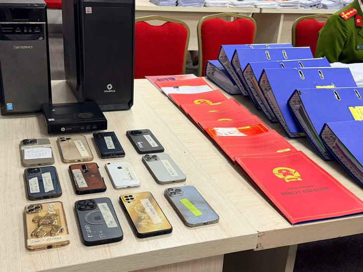 Tang vật công an thu giữ